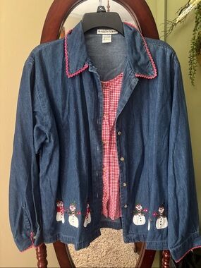 Vintage Maggie&Max  Denim Button-Down Shirt Red Trim & Snowman Embroidery